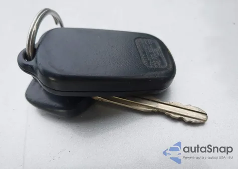 2004 Pontiac Vibe from USA, damaged, VIN 5Y2SL62864Z400961